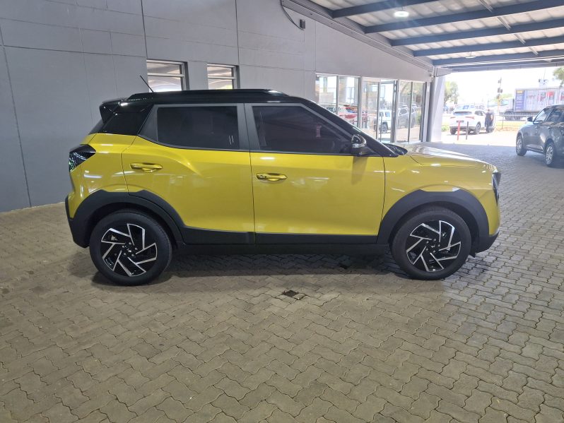 MAHINDRA XUV3XO 1.2 AX7L AT 2025