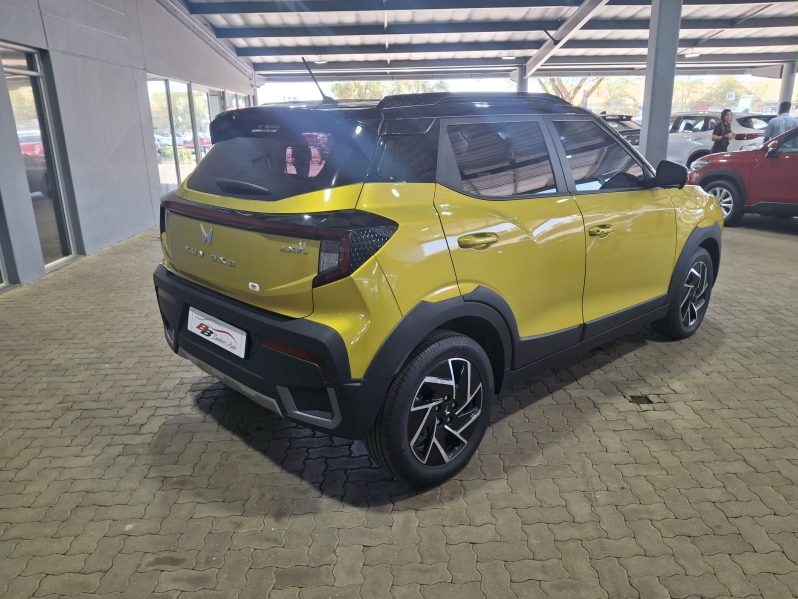 MAHINDRA XUV3XO 1.2 AX7L AT 2025