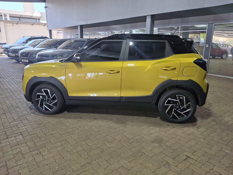 MAHINDRA XUV3XO 1.2 AX7L AT 2025